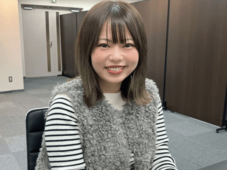 安達 さくら
